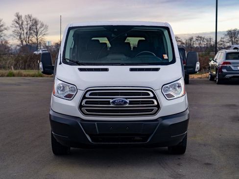 Used 2019 Ford Transit 150 XLT image 3