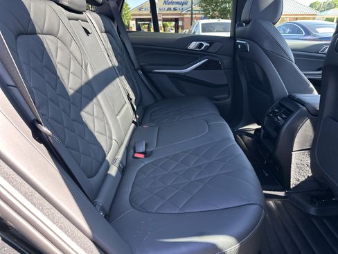 Used 2025 BMW X5 sDrive40i w/ M Sport Package RWD image 16