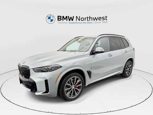 New 2026 BMW X5 xDrive40i w/ M Sport Package AWD/4WD image 1
