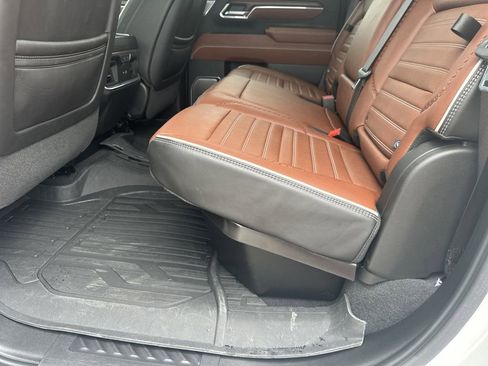 Certified 2024 GMC Sierra 2500 Denali Ultimate AWD/4WD image 30