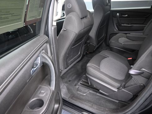 Used 2016 Chevrolet Traverse LT w/ Style and Technology Package image 19
