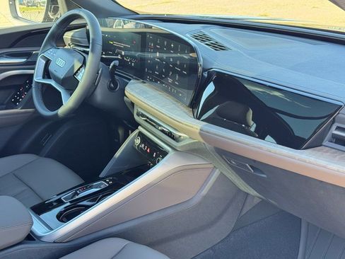 New 2025 Audi Q5 Premium image 11