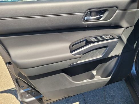 New 2026 Nissan Pathfinder SL AWD/4WD image 8