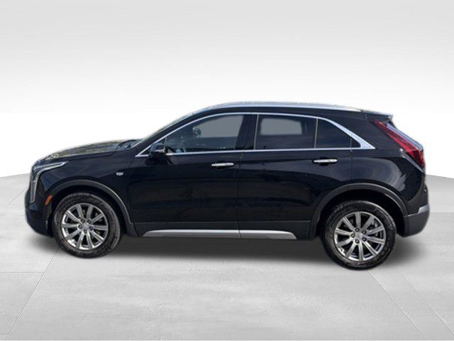 Used 2023 Cadillac XT4 Premium Luxury w/ Cold Weather Package AWD/4WD image 6