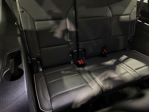 Used 2025 GMC Yukon XL Elevation image 21