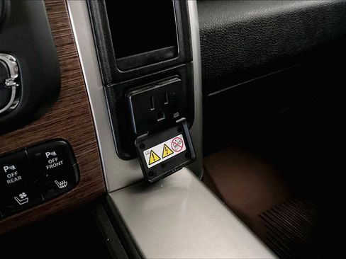 Used 2018 RAM 1500 Laramie w/ Convenience Group image 41