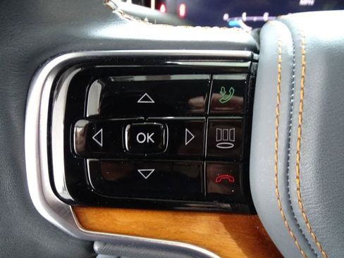 Certified 2022 Jeep Grand Wagoneer Series III AWD/4WD image 7