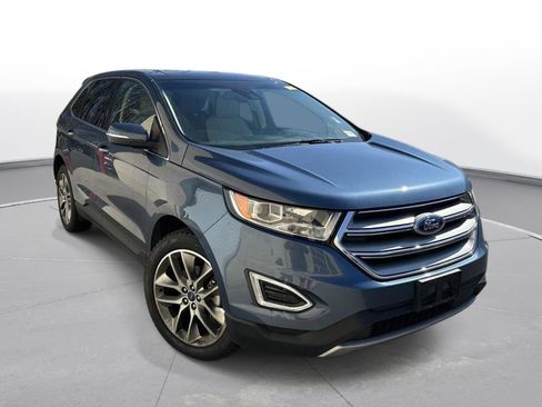 Used 2018 Ford Edge Titanium w/ Equipment Group 301A image 4