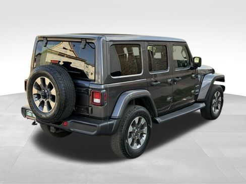 Used 2021 Jeep Wrangler Unlimited Sahara AWD/4WD image 5