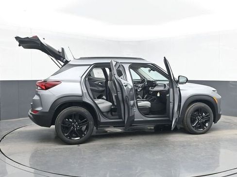 New 2026 Chevrolet TrailBlazer LT w/ Midnight Edition FWD image 50