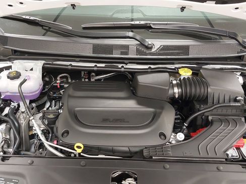 New 2026 Chrysler Pacifica Select image 30