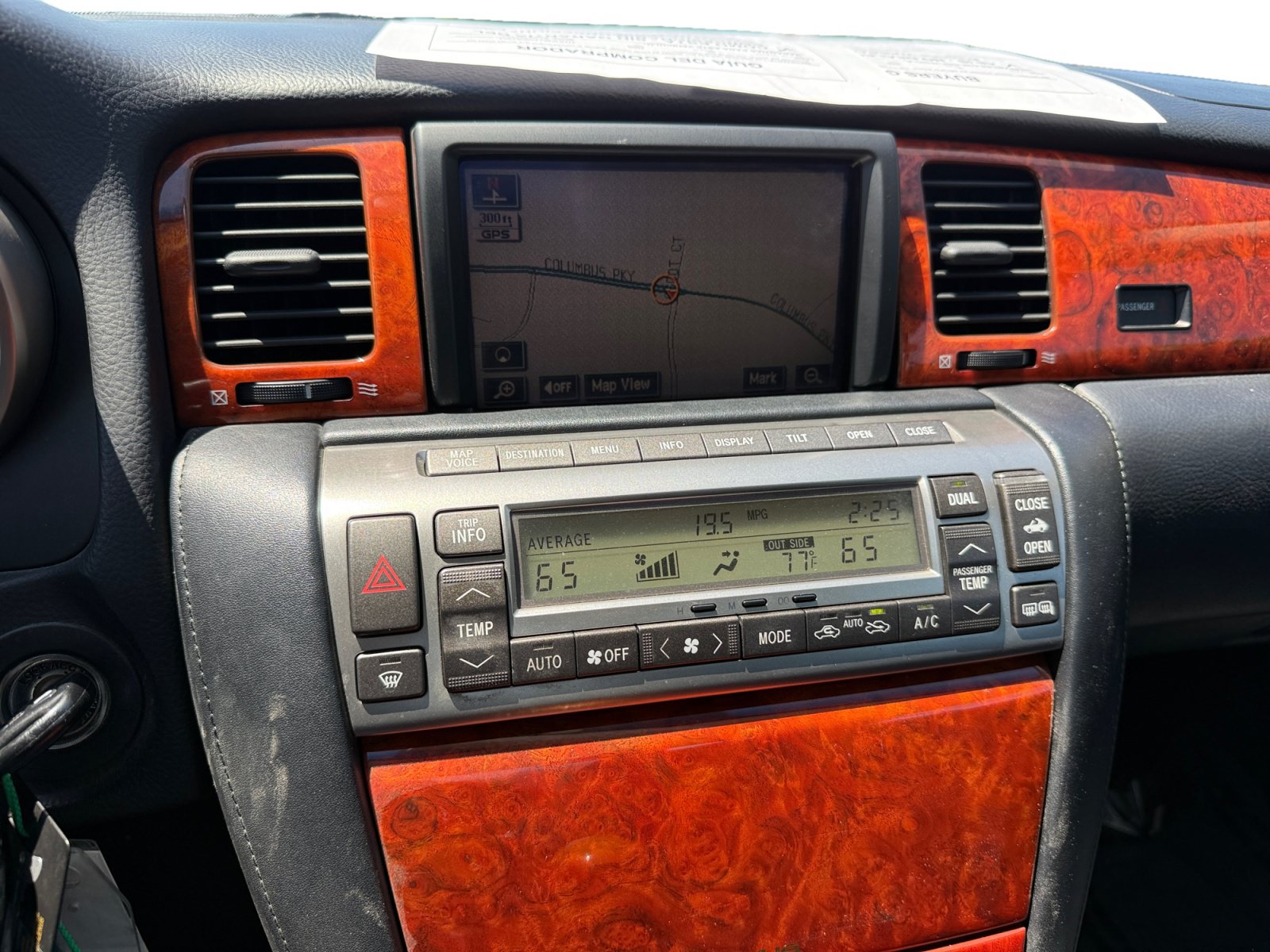 Used 2005 Lexus SC 430 Convertible w/ Preferred Accessory Pkg RWD image 12