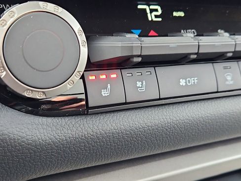 New 2026 Toyota Tundra Limited AWD/4WD image 13