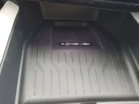 New 2026 Chevrolet Equinox EV LT image 18