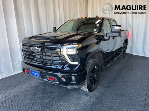 Used 2025 Chevrolet Silverado 2500 LT w/ Trail Boss Package image 1