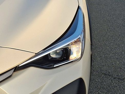 Used 2024 Subaru Crosstrek 2.0i Premium image 10