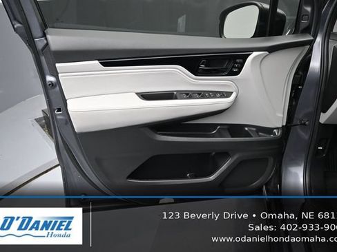 Used 2024 Honda Odyssey Touring image 23
