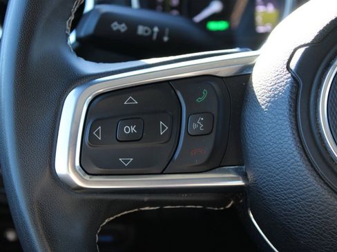 Used 2023 Jeep Wrangler Unlimited Sahara image 15