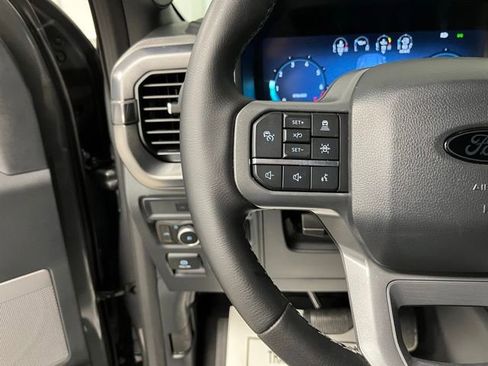Used 2025 Ford F150 Lariat AWD/4WD image 29