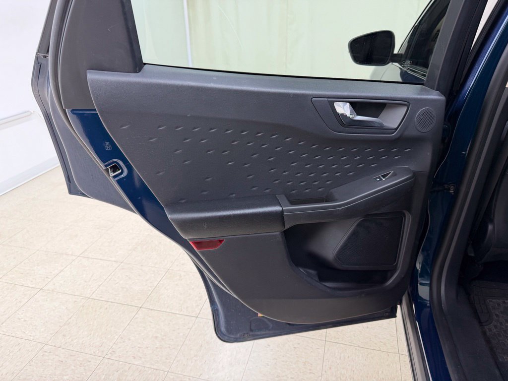 Used 2020 Ford Escape Titanium AWD/4WD image 15