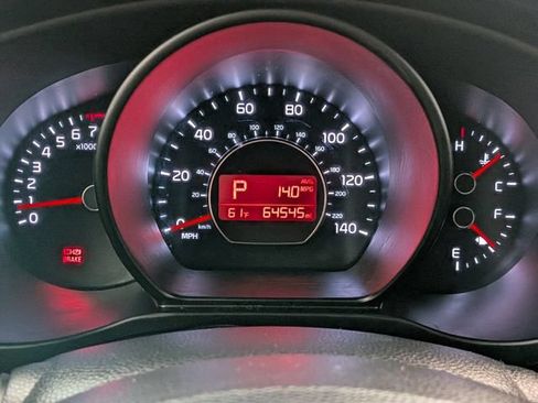 Used 2016 Kia Soul + FWD image 30
