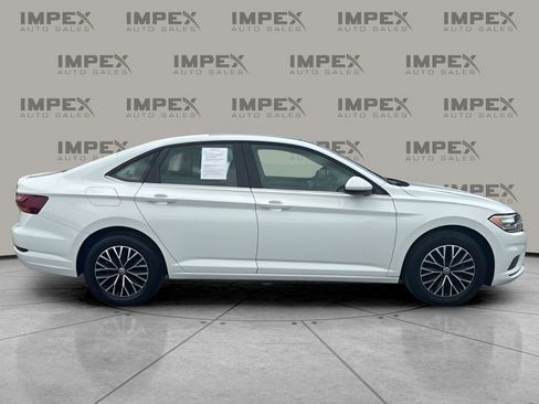 Used 2019 Volkswagen Jetta SE w/ Cold Weather Package FWD image 6