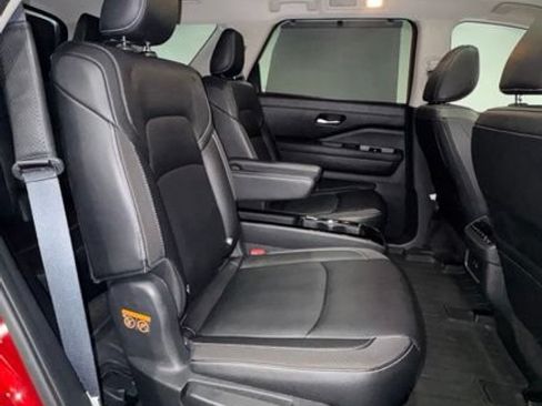 Used 2024 Nissan Pathfinder SL w/ SL Premium Package AWD/4WD image 18