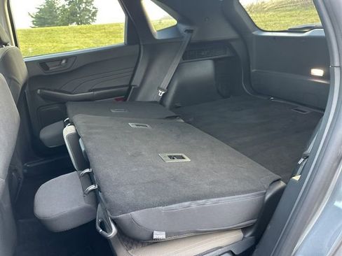 Used 2022 Ford Escape SE image 38