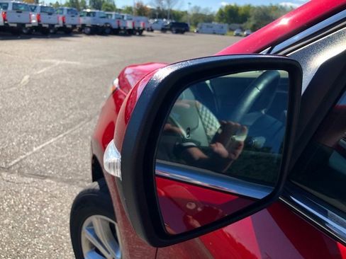 Used 2024 Ford Edge Titanium image 4