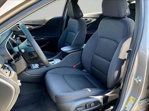 Used 2025 Chevrolet Malibu LT FWD image 20
