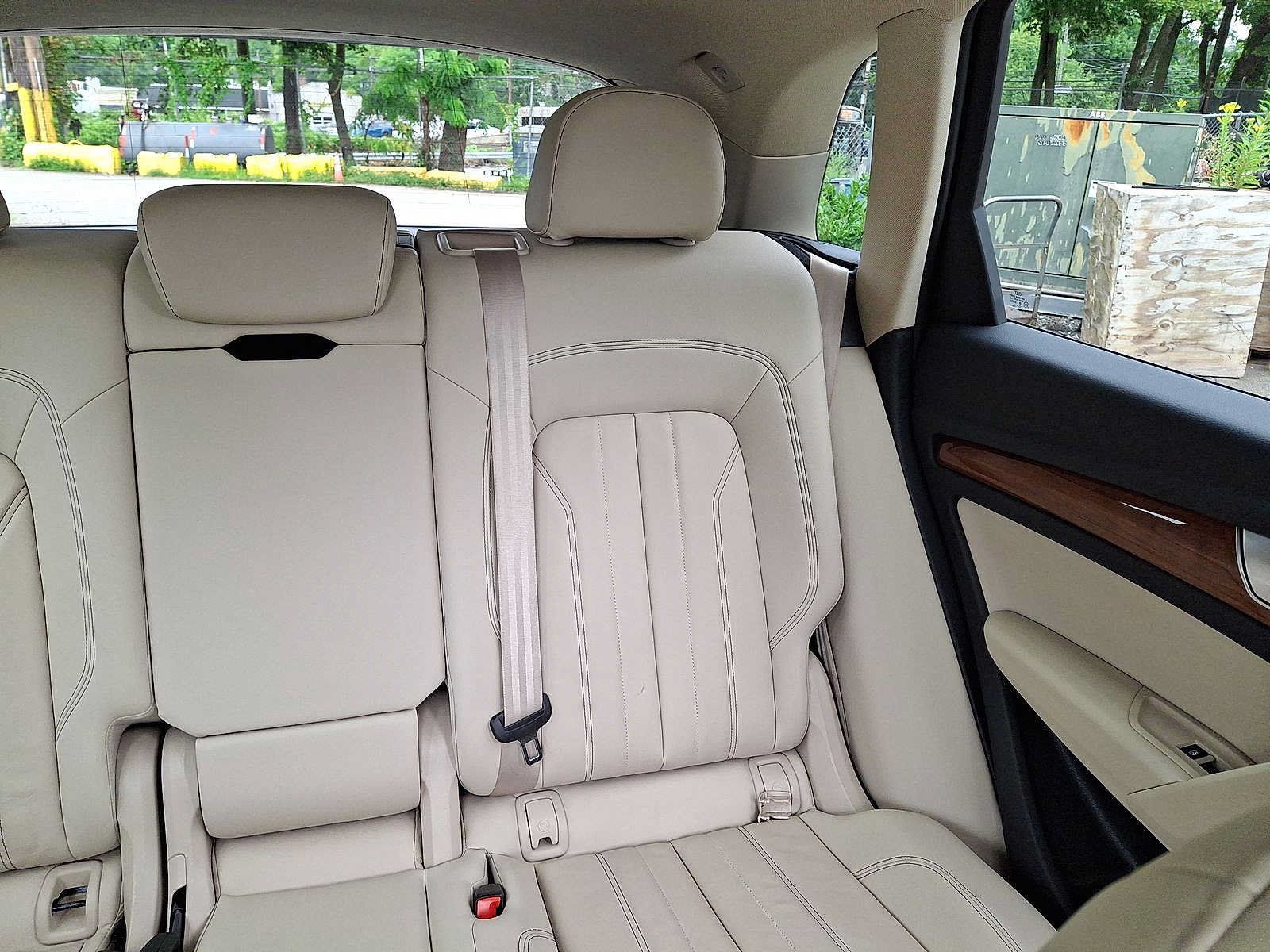 Certified 2023 Audi Q5 2.0T Premium w/ Convenience Package AWD/4WD image 14