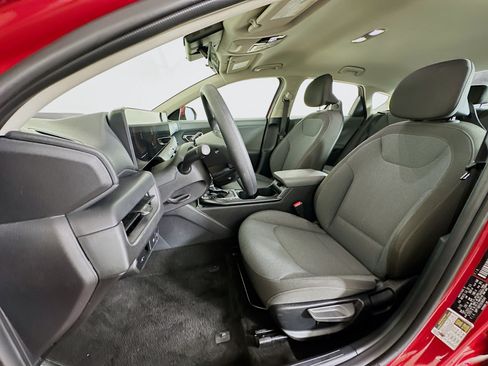Used 2025 Kia K4 FWD image 13