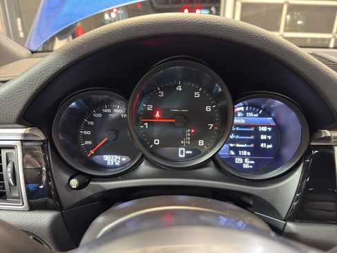 Used 2017 Porsche Macan image 17