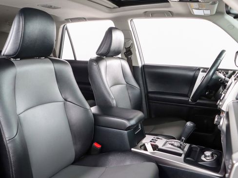 Used 2024 Toyota 4Runner SR5 Premium w/ Moonroof Package AWD/4WD image 31