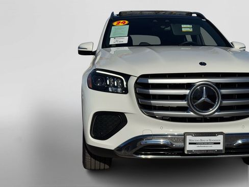 Certified 2024 Mercedes-Benz GLS 450 4MATIC image 11