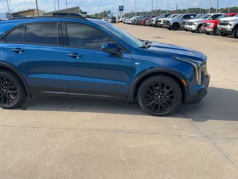 Used 2019 Cadillac XT4 Sport w/ Cold Weather Package FWD image 2