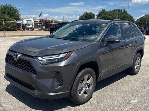 Used 2025 Toyota RAV4 XLE FWD image 8