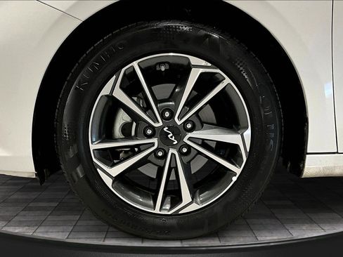 Used 2024 Kia Forte LXS image 32