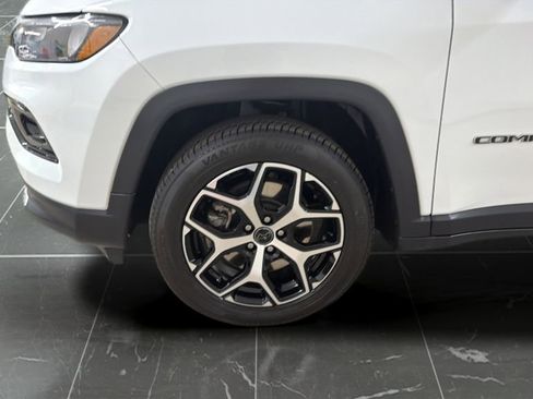 Used 2025 Jeep Compass Limited AWD/4WD image 25