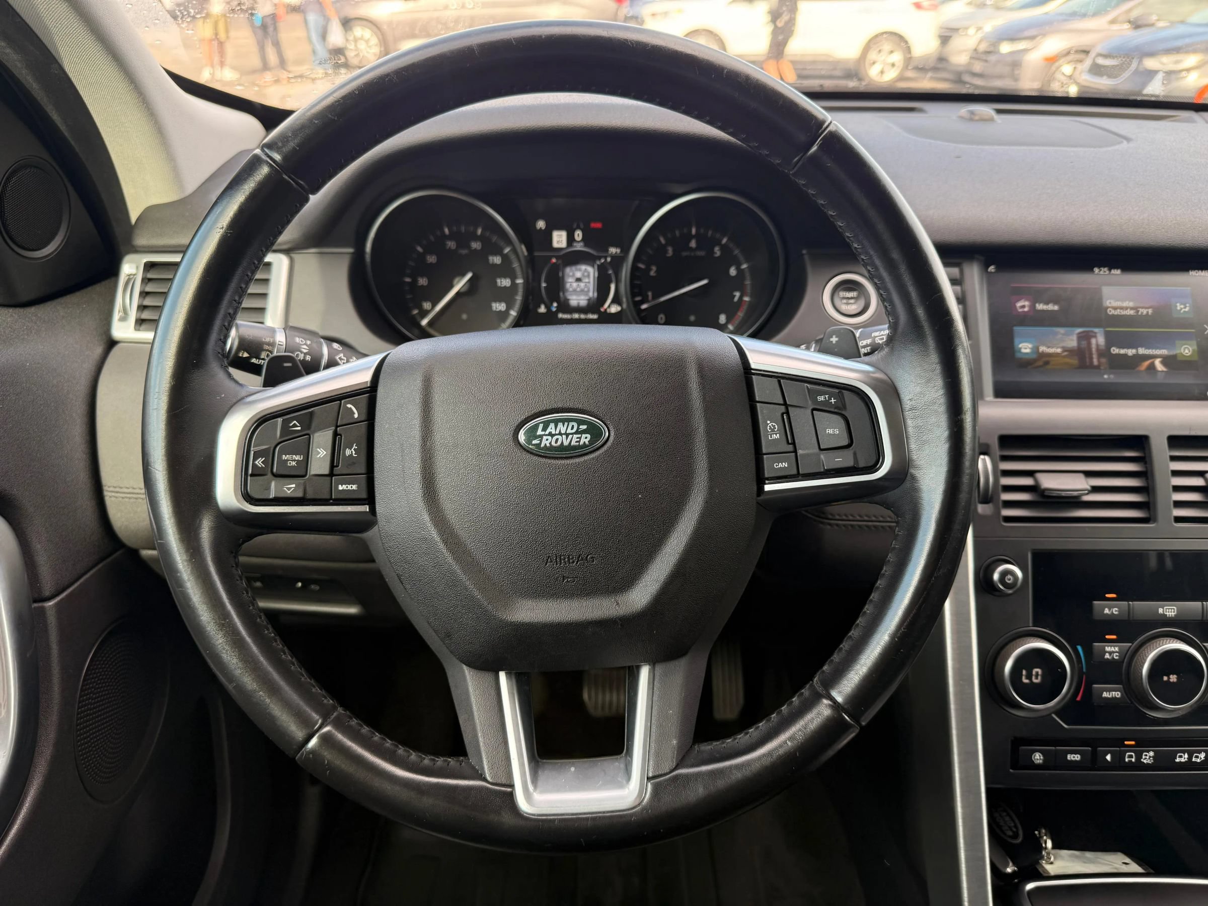 Used 2018 Land Rover Discovery Sport HSE AWD/4WD image 10