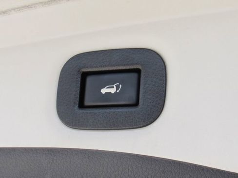 Used 2020 Nissan Rogue SV FWD image 5