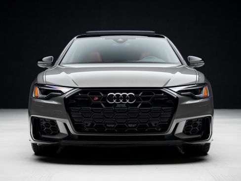 Used 2024 Audi S6 Premium Plus w/ Premium Plus Package image 7