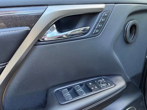 Used 2018 Lexus RX 350L Luxury w/ Accessory Package image 21