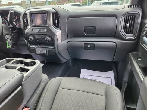 Used 2021 Chevrolet Silverado 1500 Custom Trail Boss AWD/4WD image 16