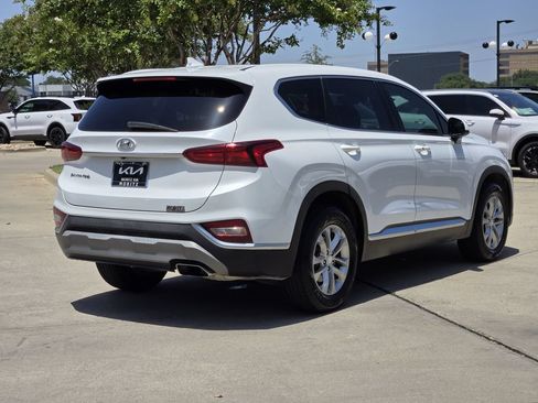 Used 2020 Hyundai Santa Fe SEL FWD image 4