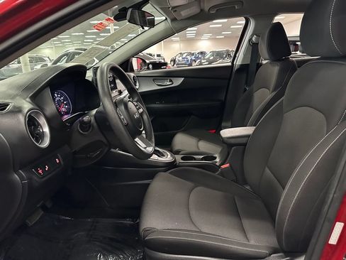 Used 2023 Kia Forte LXS w/ LXS Technology Package FWD image 16