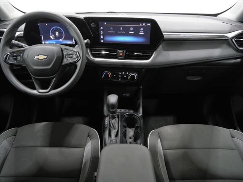 Used 2025 Chevrolet TrailBlazer LT FWD image 10