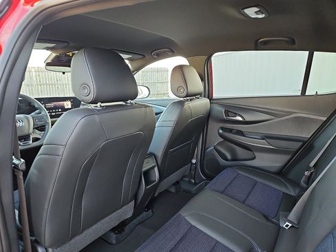 New 2026 Buick Envista Preferred image 9