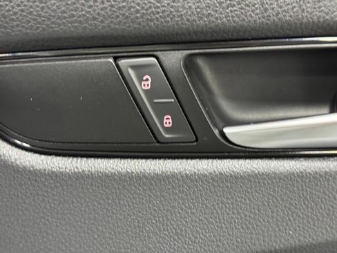 Used 2021 Volkswagen Passat 2.0T R-Line image 21