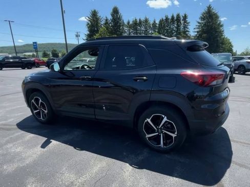 Used 2023 Chevrolet TrailBlazer RS w/ Sun and Liftgate Package AWD/4WD image 6